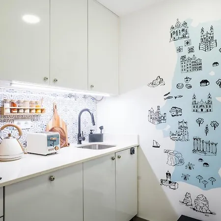 Apartamento New! Luxury 2br Retreat, 2 Baths, Ac, Citycenter Lisboa