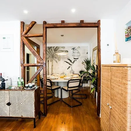 New! Luxury 2br Retreat, 2 Baths, Ac, Citycenter * Lisboa